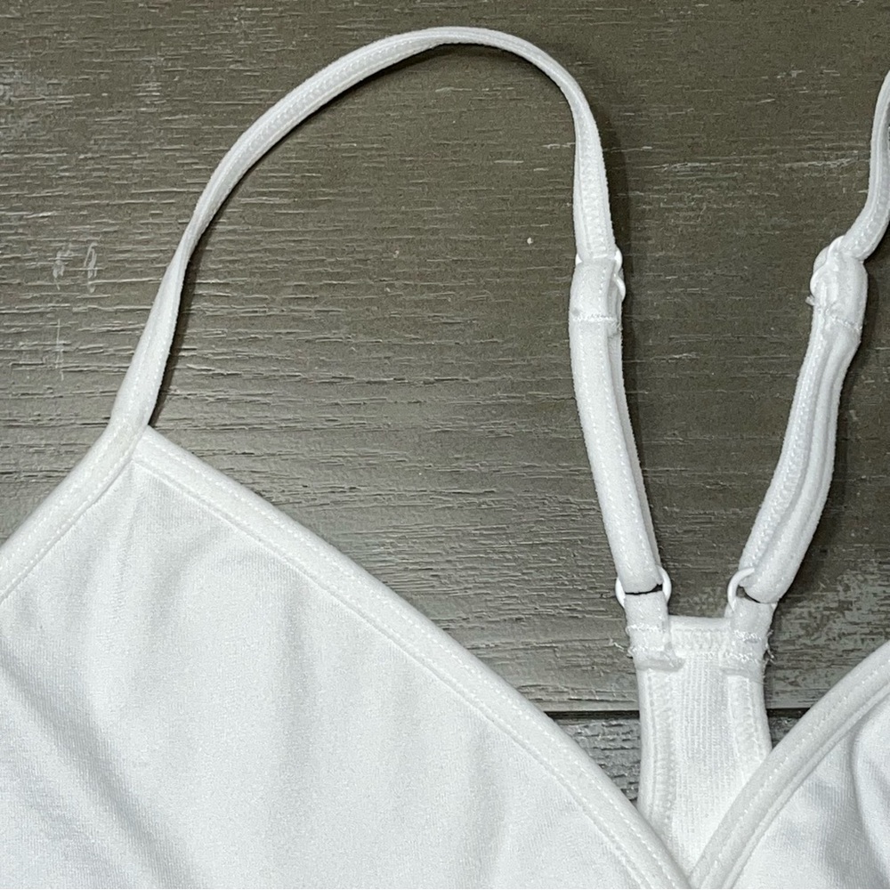 Free People Intimately White Bra Adjustable Racerback Pullover V Neck M/L NWOT - Picture 3 of 6